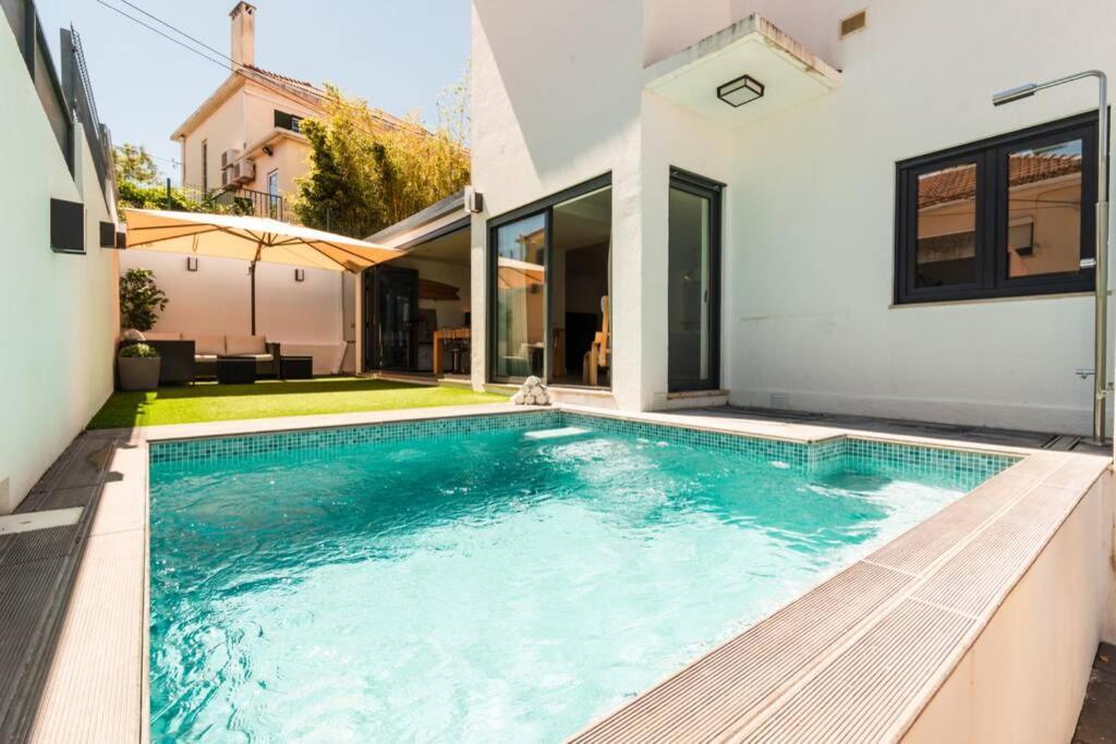 Luxury Villa With A Pool In The City - No Parties Allowed Lisboa Ngoại thất bức ảnh